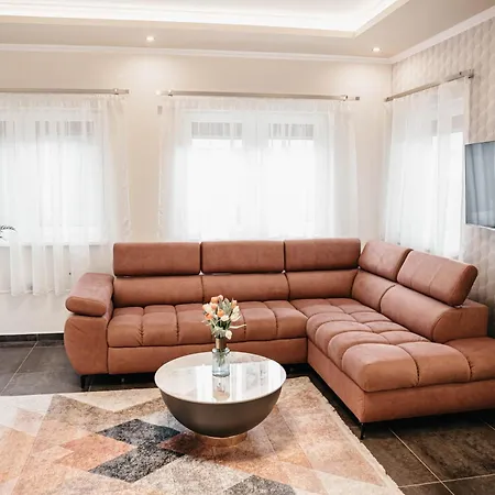 Luxury Wellness Ii. 빌라